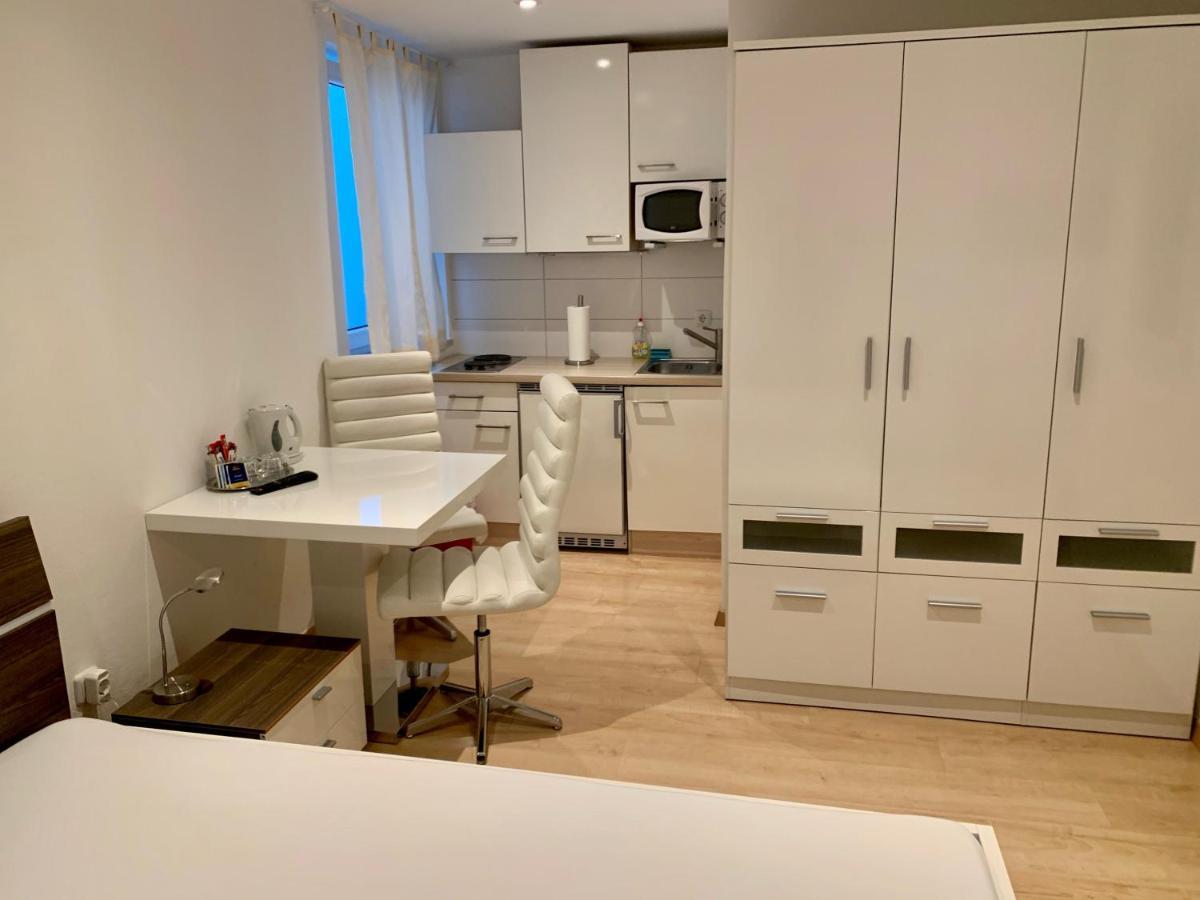 Marias Inn - Bed & Breakfast Garching bei München Eksteriør billede