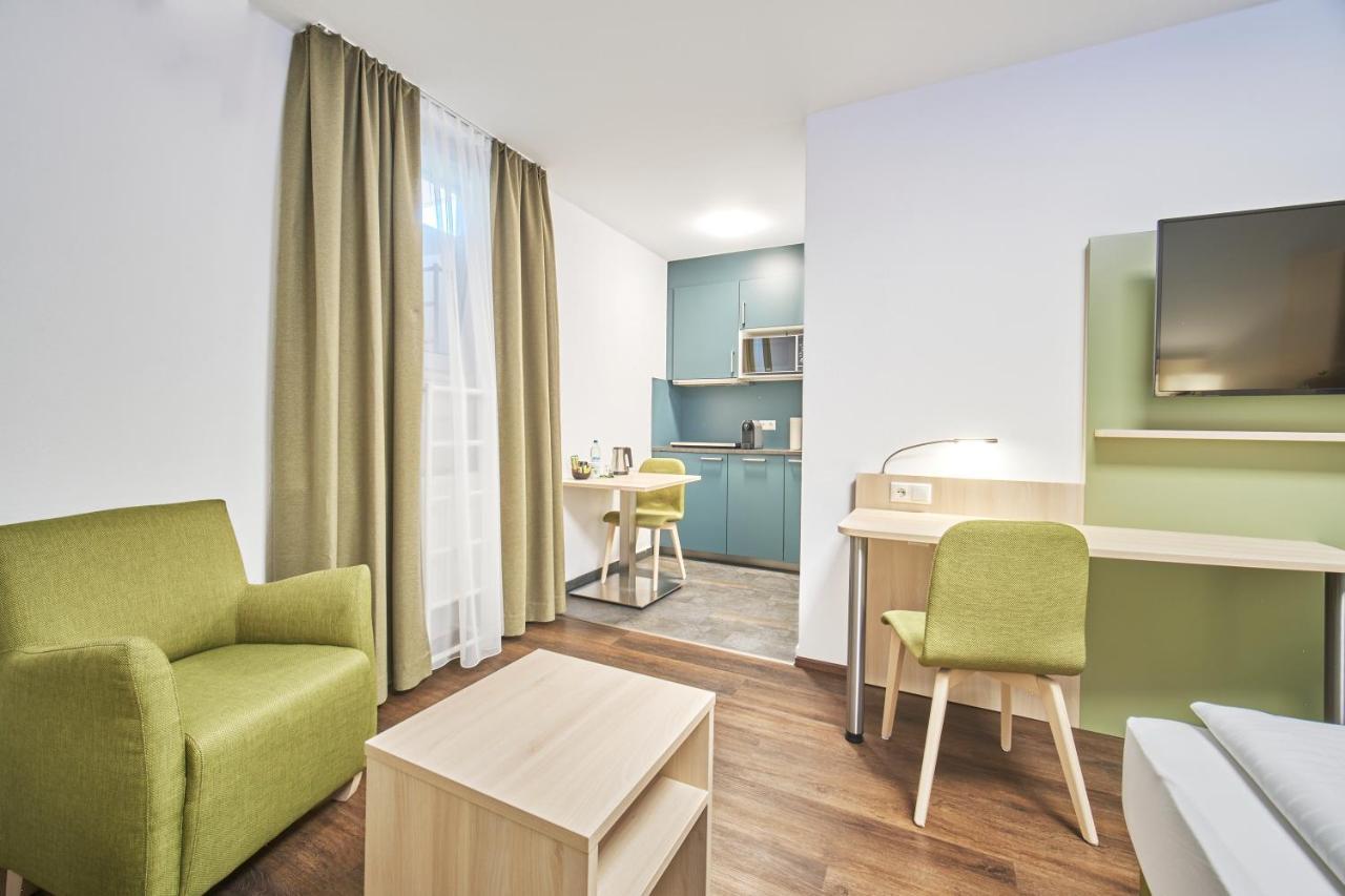 Marias Inn - Bed & Breakfast Garching bei München Eksteriør billede
