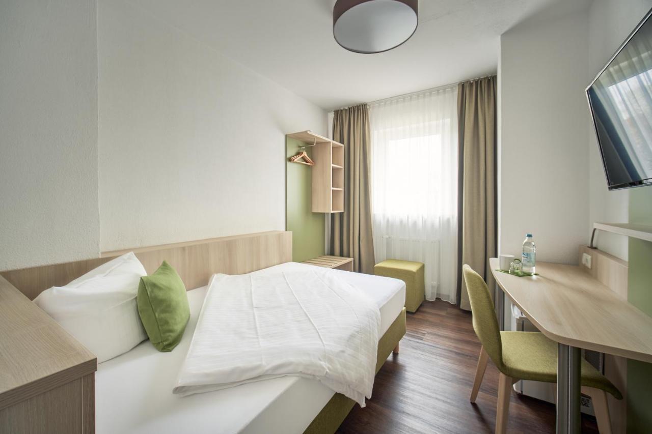 Marias Inn - Bed & Breakfast Garching bei München Eksteriør billede